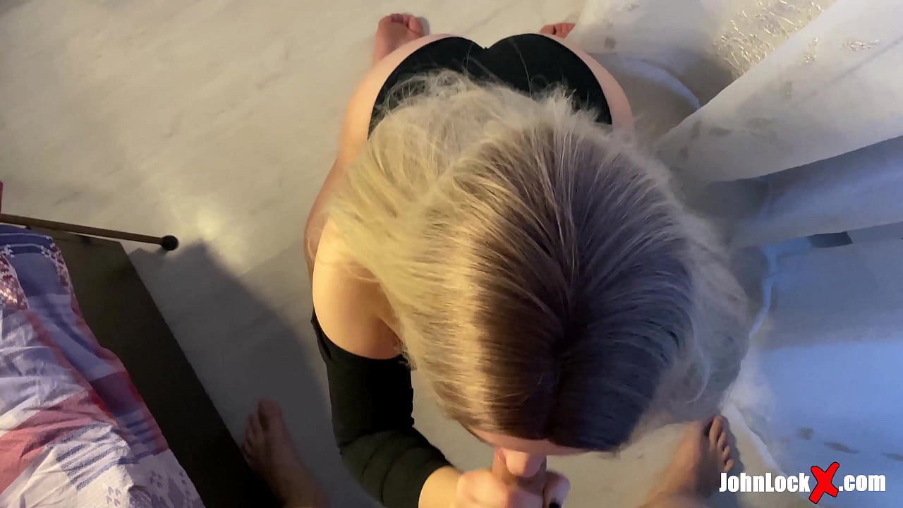 රෙඩ්හෙඩ් ඩික් උරා බොනවා, ඇගේ බූරුවා මත ගැවසෙනවා